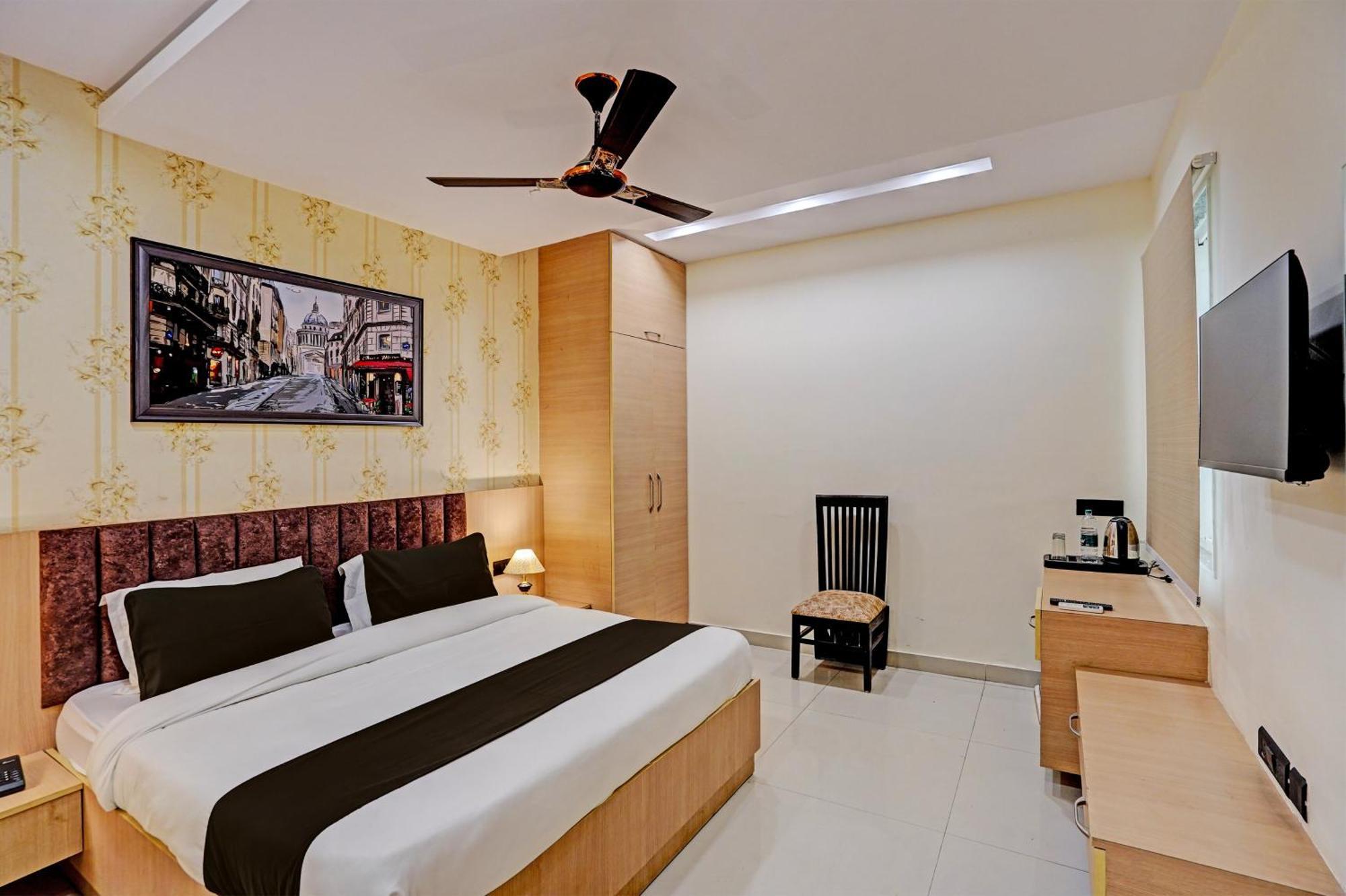 The Caves Near Igi Airport Delhi Hotel New Delhi