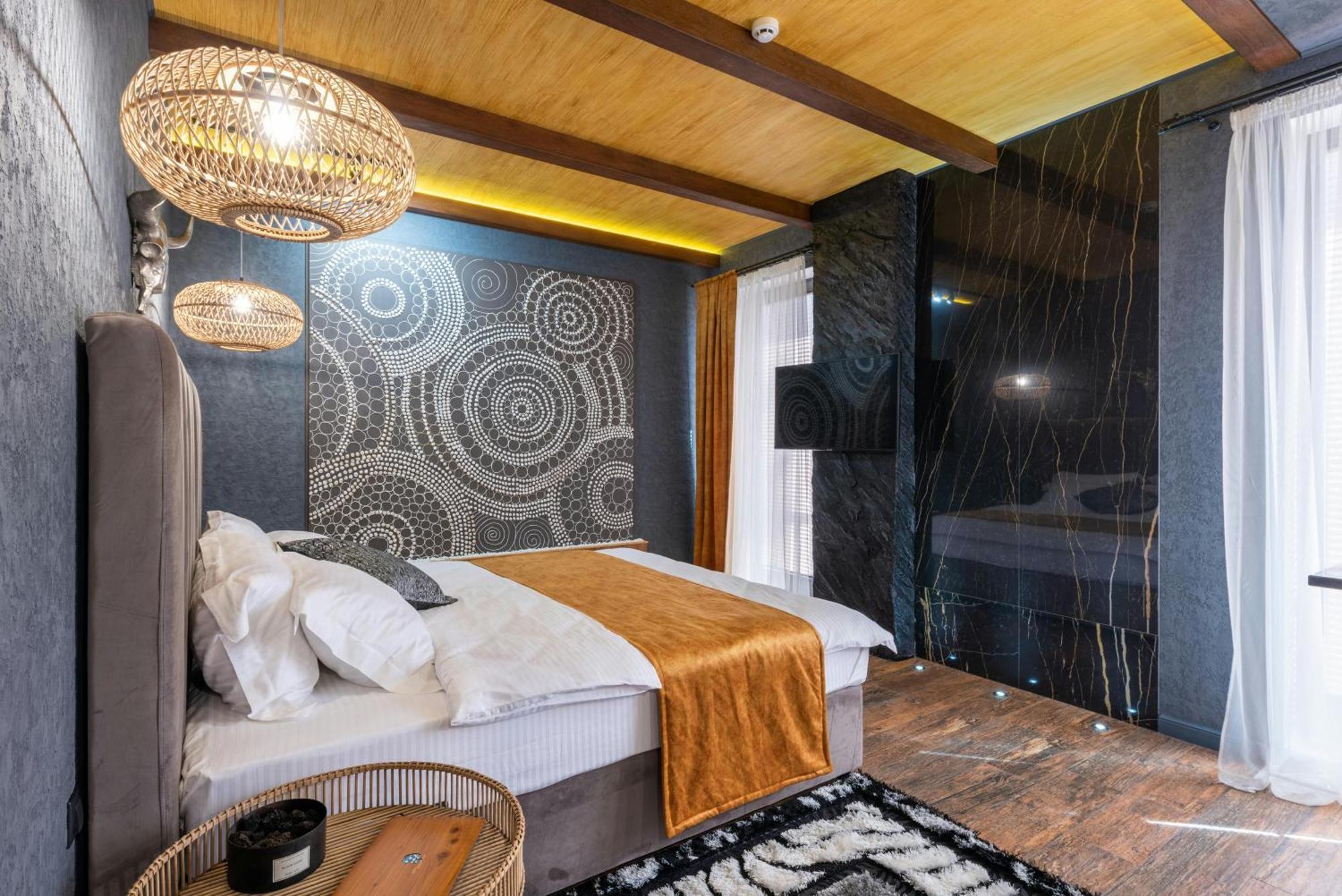 The Caves Near Igi Airport Delhi 4* New Delhi